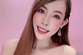 麻豆传媒女总裁：职场风云中的权力与爱情交织