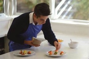 麻豆映像传媒辰辰：探索影视新视角与创意表达