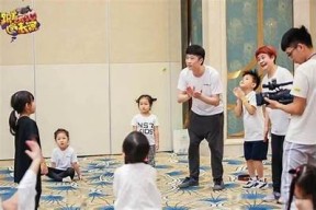 麻豆传媒现役演员介绍：星光璀璨的魅力演艺圈
