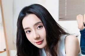 麻豆传媒宁洋子与久别重逢的感人故事，重温青春记忆