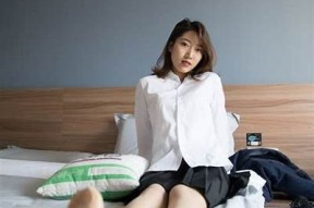 麻豆传媒出品MD0042：律政俏佳人—法律与爱情的完美结合
